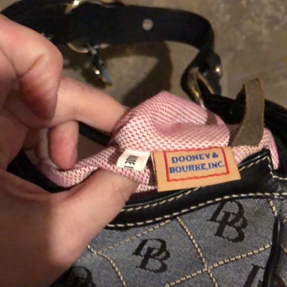 Classic Dooney & Bourke hobo with charm and leather trim - Picture 6 of 8